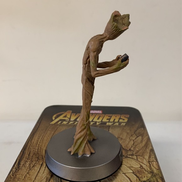 MARVEL HEAVYWEIGHTS 1:18 SCALE GROOT METAL STATUE - Picture 5 of 10